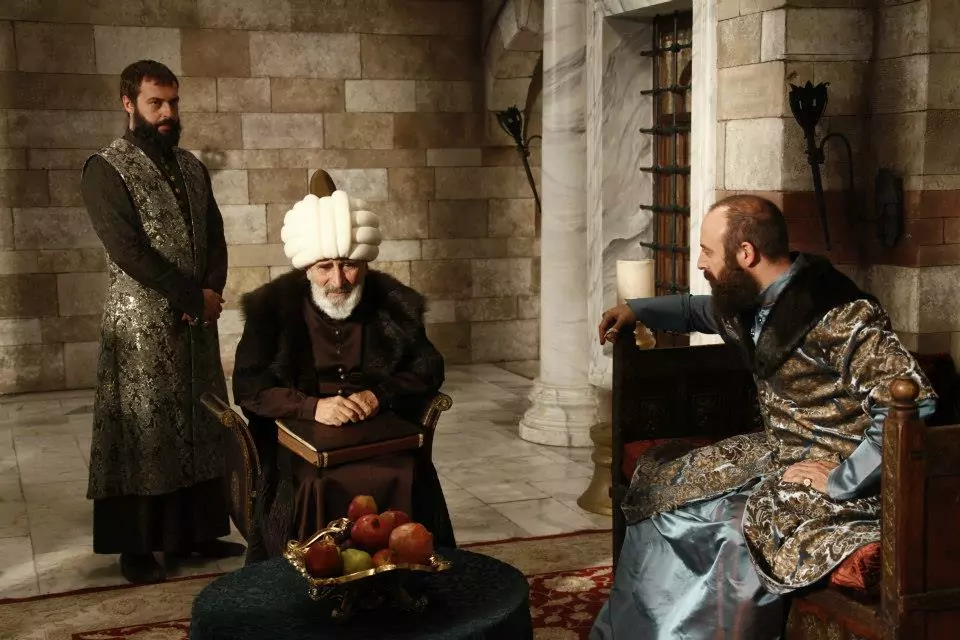 Кадры из сериала "Великолепный век"